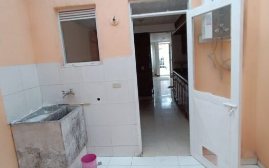 ARRIENDO CASA BARRIO LOS ANGELES