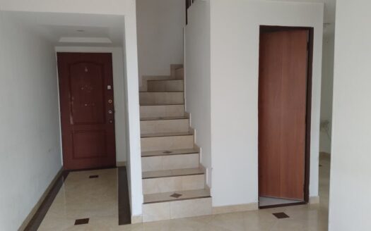 APARTAMENTO EN ARRIENDO